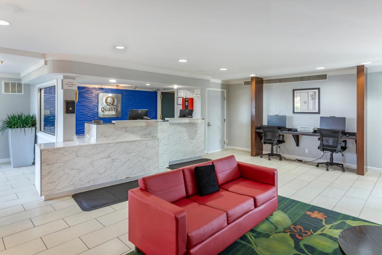 Quality Inn Fayetteville Near Fort Bragg Buitenkant foto