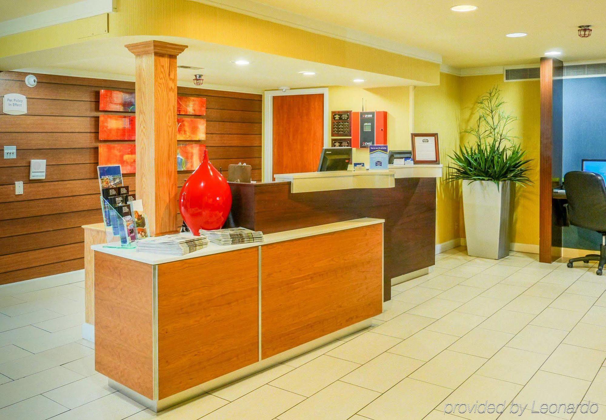 Quality Inn Fayetteville Near Fort Bragg Buitenkant foto